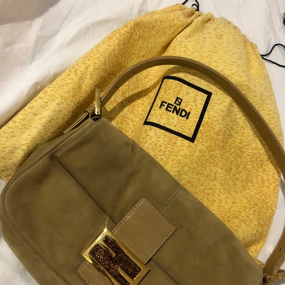 Fendi baguette suede bag - Picture 5 of 10